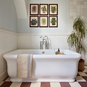 BAB045-BC-Designs-Freestanding-Bath-01
