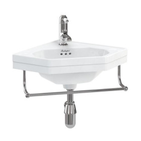corner_cloakroom_with_rail.jpg
