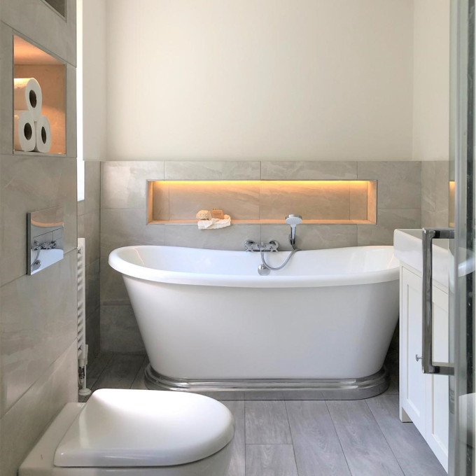 BAS765-BC-Designs-Freestanding-Bath-with-Plinth-01