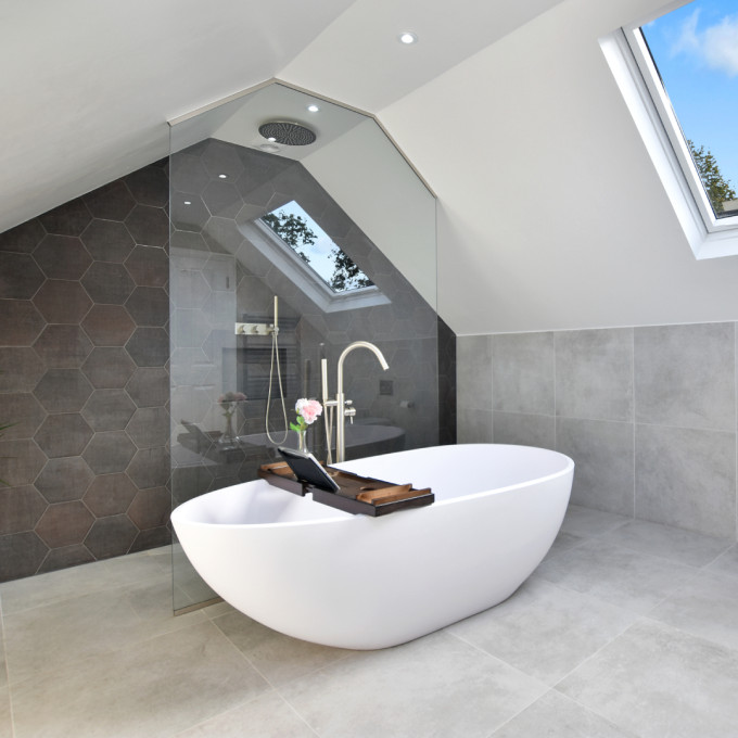 StoneKAST Ovale Single Ended Freestanding Bath 1700 x 900mm Matt White