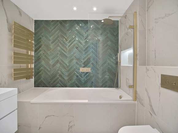 Elegant & Stylish Family Bathroom in Surbiton