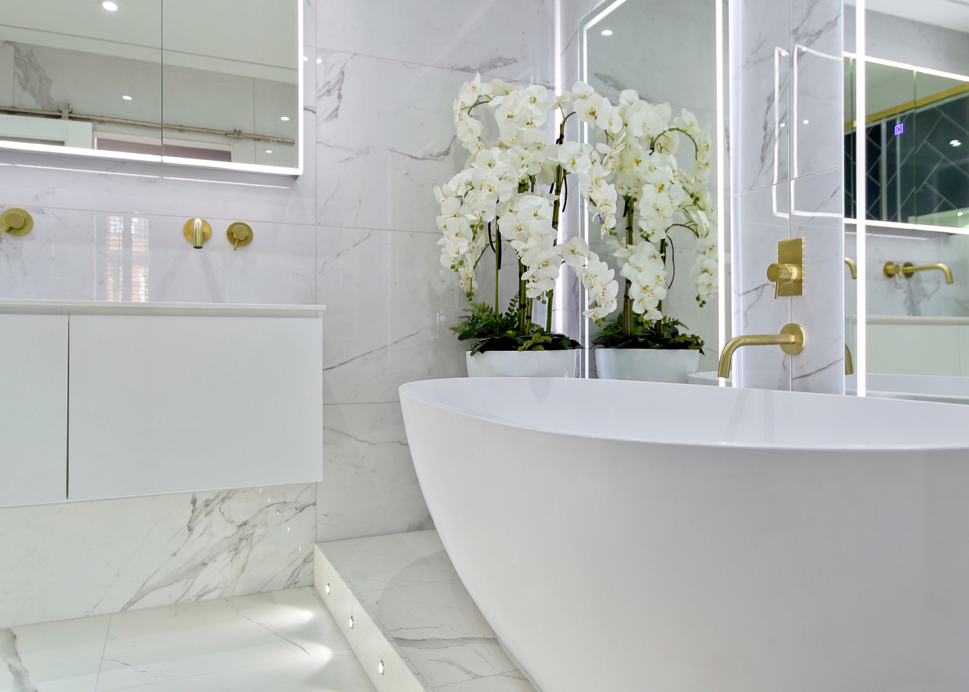 The Ultimate Guide To Affordable Luxury Bathroom Design