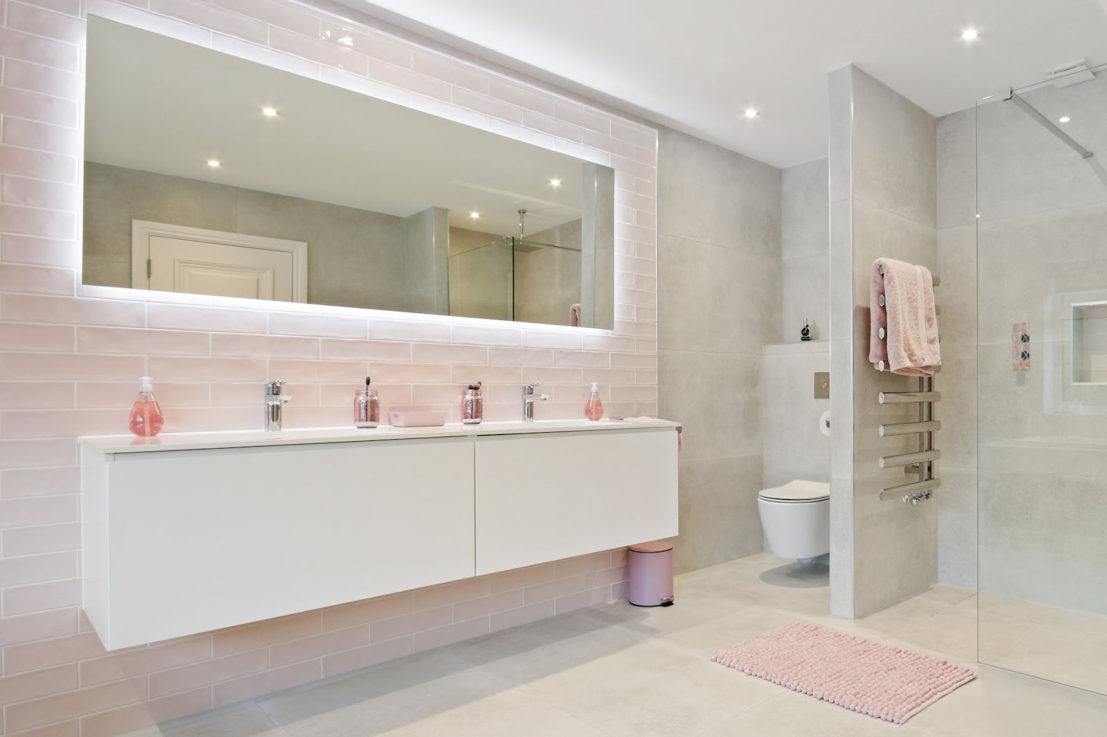 8 Simple Ways To Add A Splash Of Colour To Your Bathroom