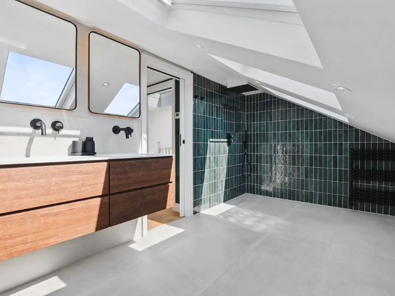 How To Solve The 6 Most Common Loft Bathroom Problems