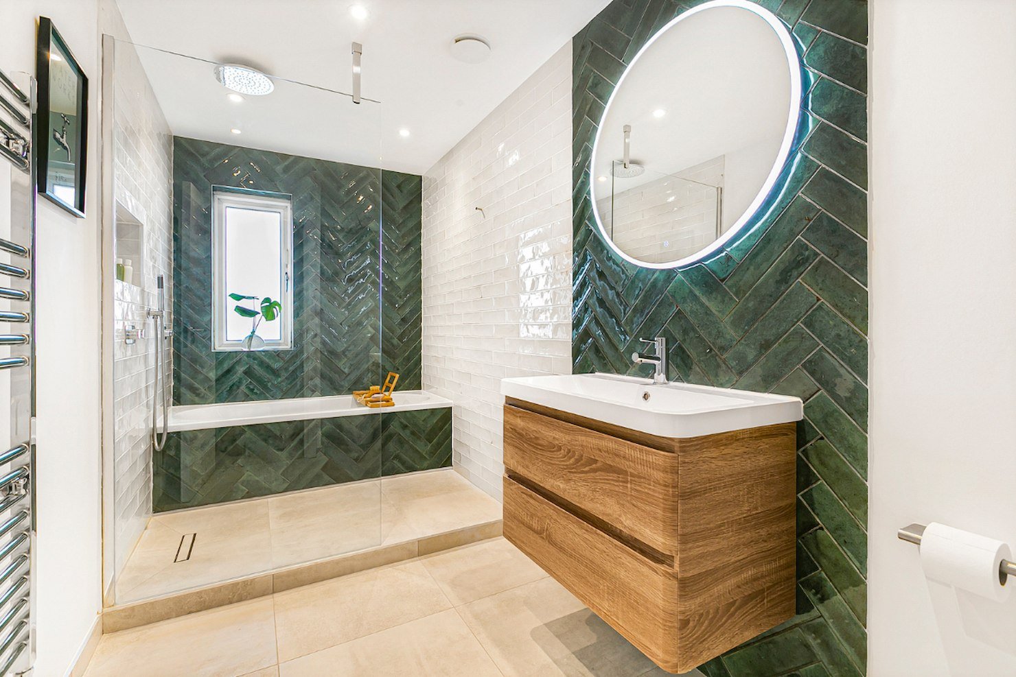 Modern Multifunctional Bathroom In Brixton