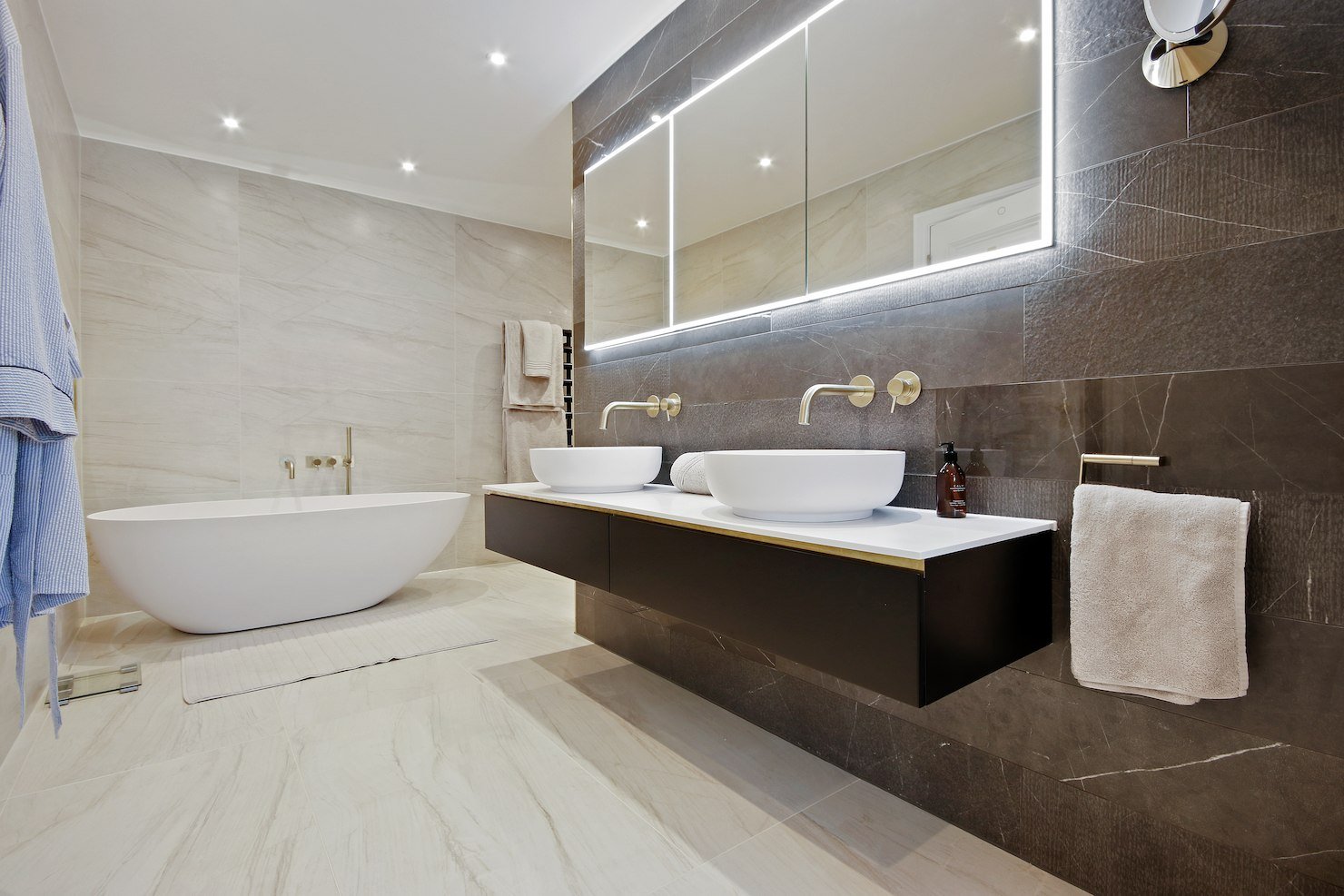 Luxurious Bathroom Suites in Loughton, Essex