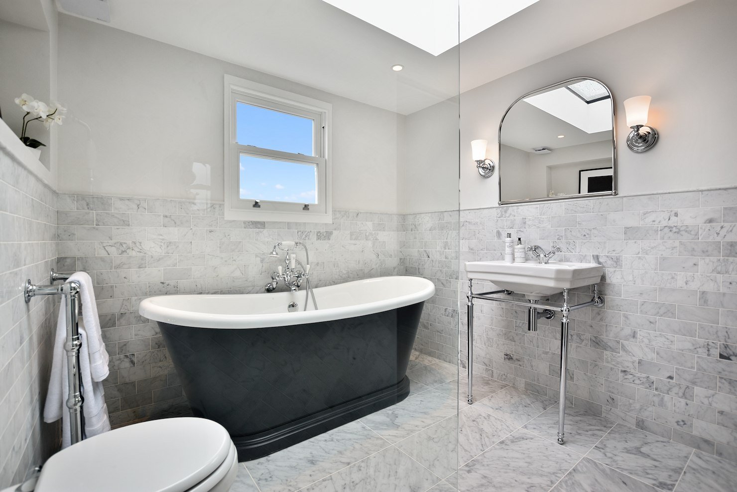 Beautiful Traditional Bathroom in Chiswick