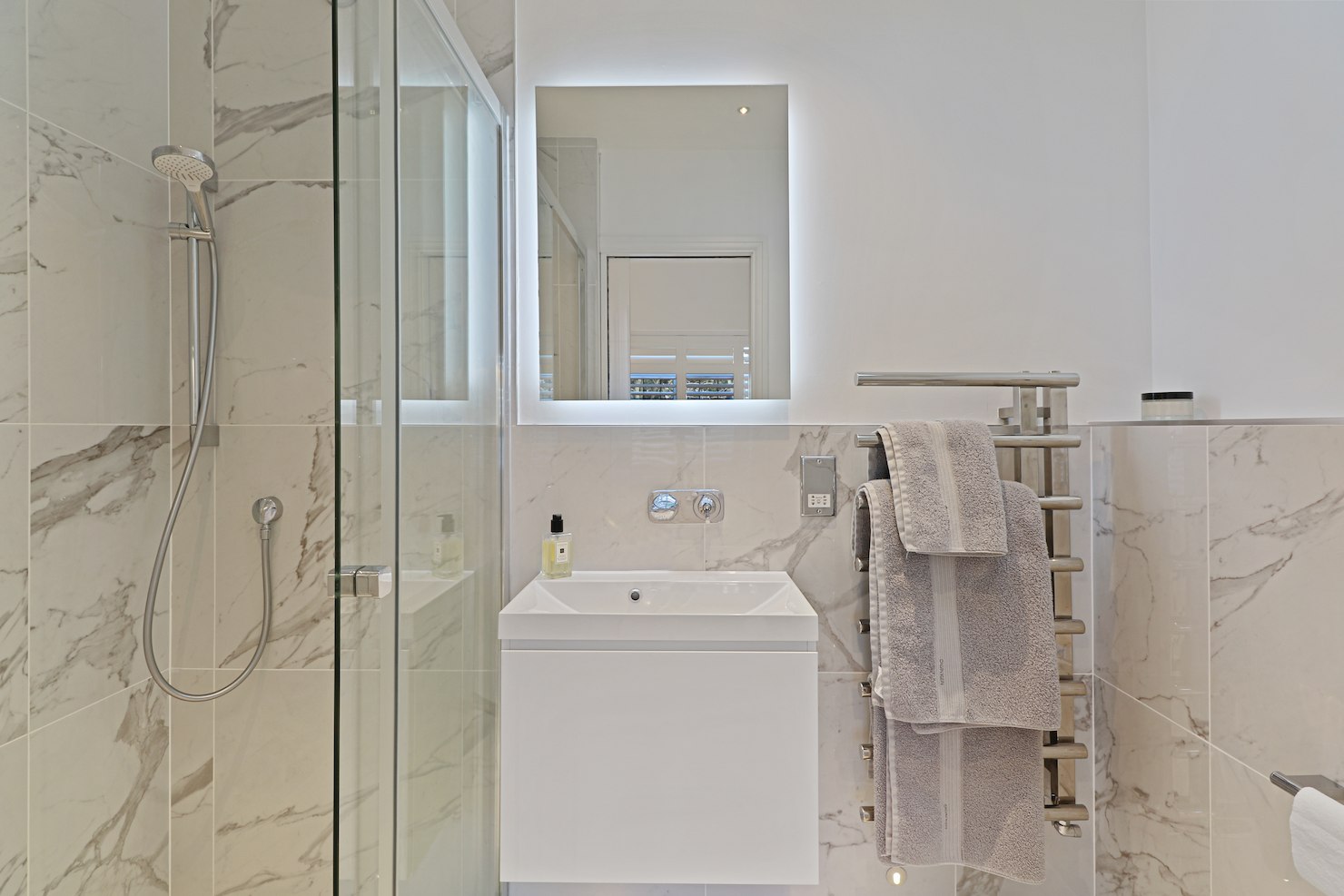 Timeless Bathroom Suites in Banstead