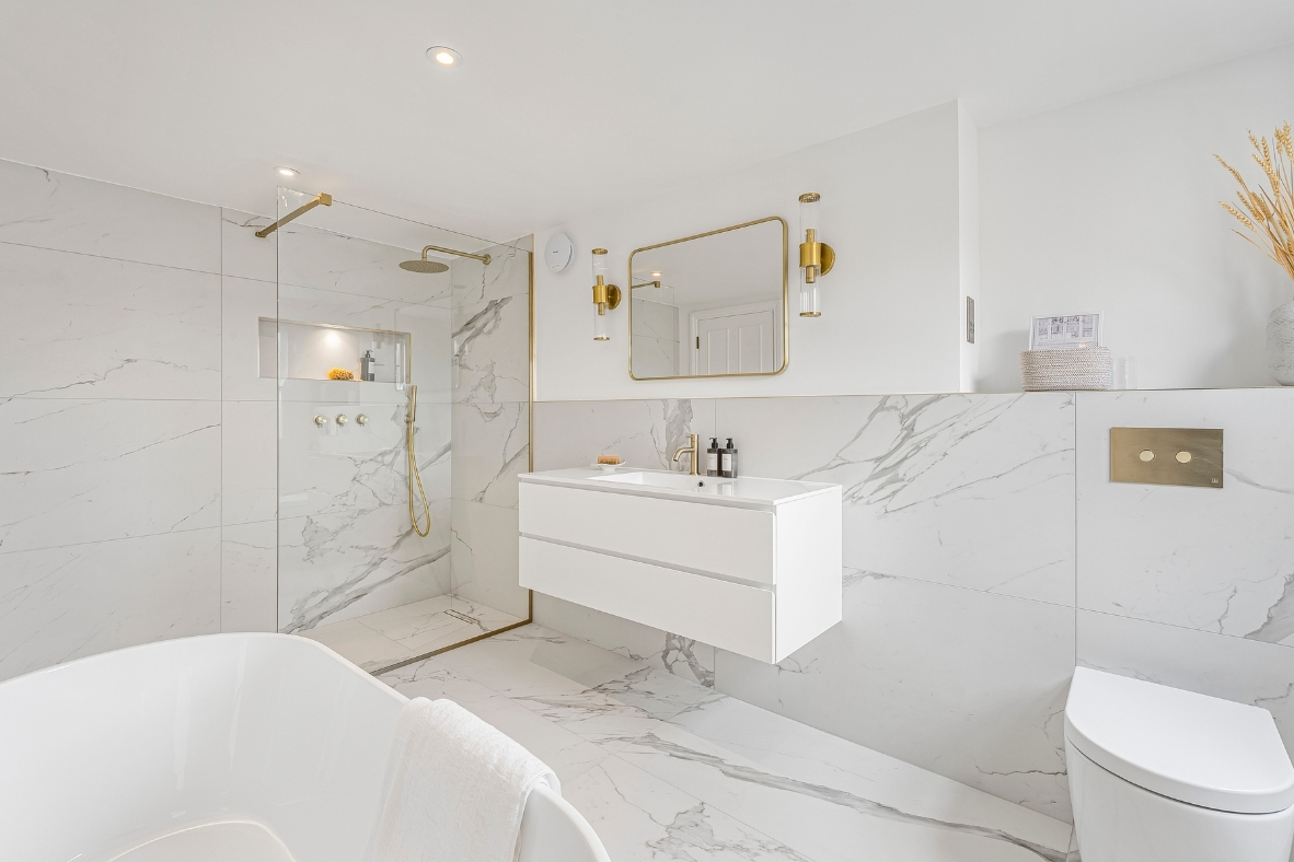 Majestic Marble Family Bathroom 
