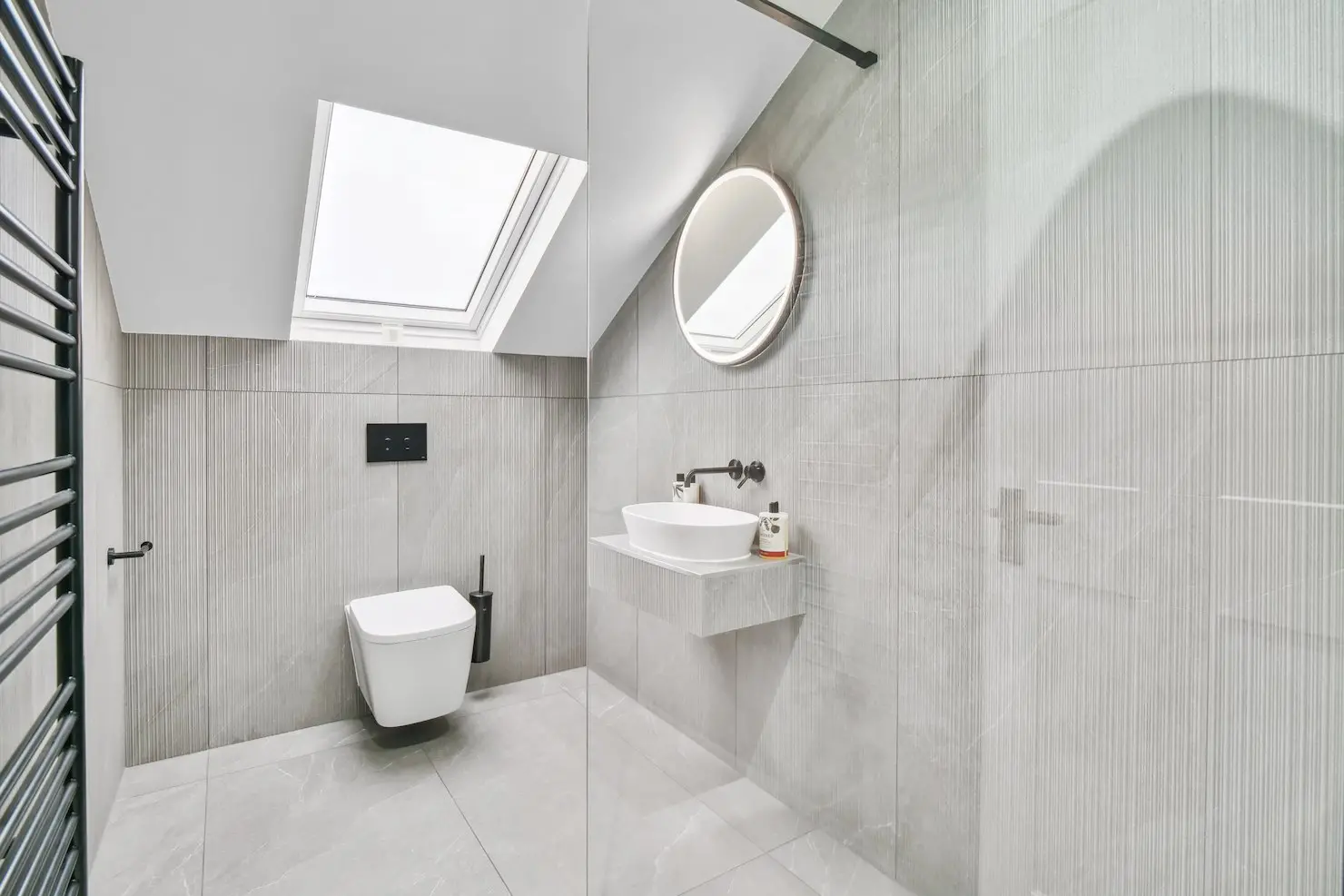 Beautiful Bathroom Suites in Brixton