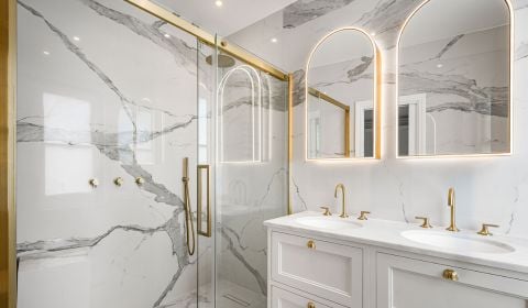 360° View - Marble Arches: A Master Ensuite