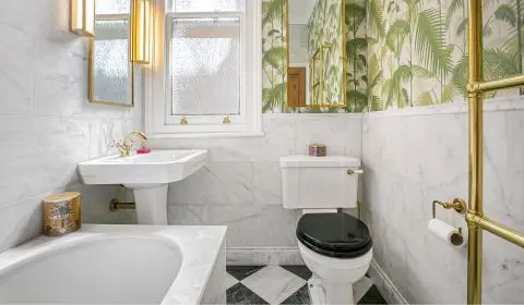 360° View - Traditional Bathroom Elegance with a Playful Twist