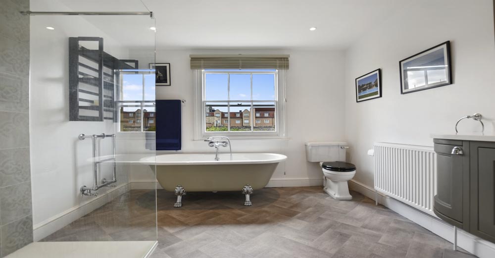 Traditional Style Bathroom in Hammersmith